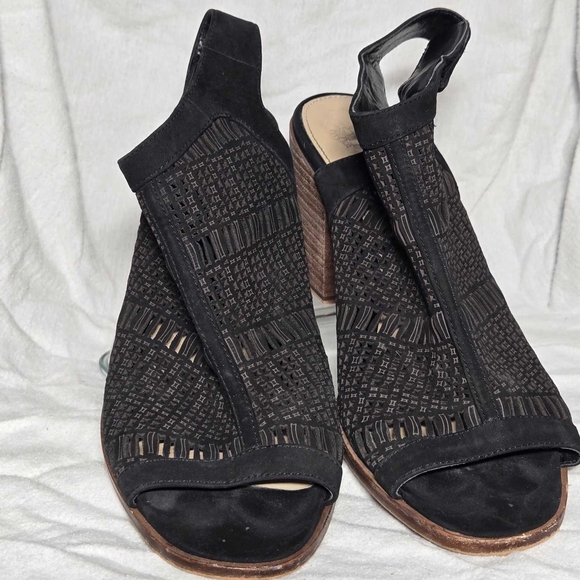 Elegant Black Women's Heeled Sandals - Picture 8 of 8